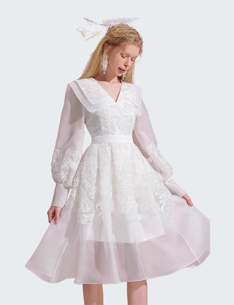 收腰白色蕾丝亮片灯笼袖连衣裙