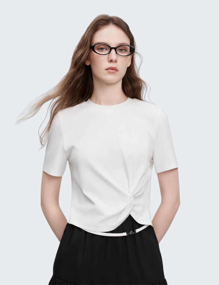 设计感扭结显瘦纯色圆领短袖上衣