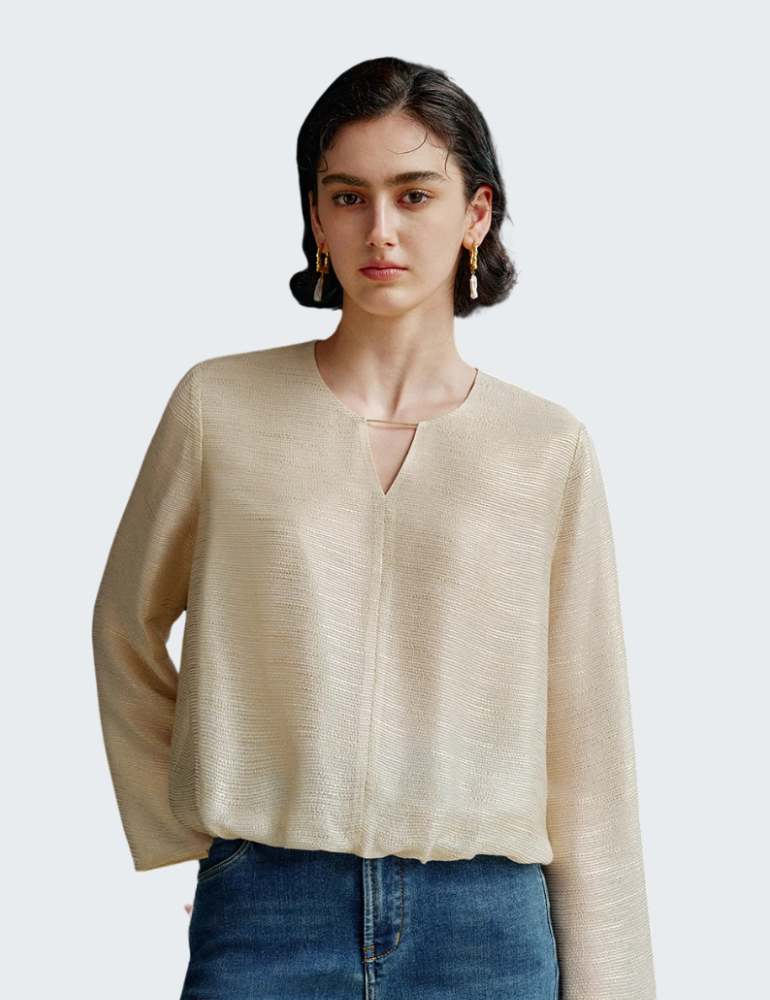 简约质感微透V领长袖上衣